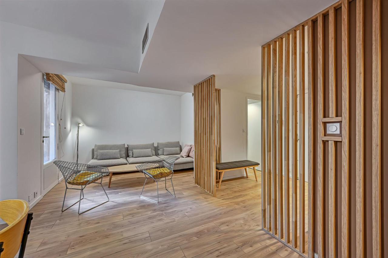Aux Marches Du Palais - Ac Clim - Spacieux - Terrasse - Wifi Avignon Kültér fotó